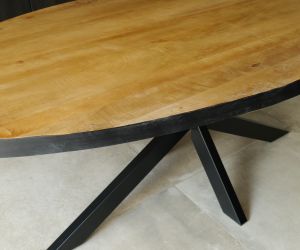 Eettafel ovaal linia 2