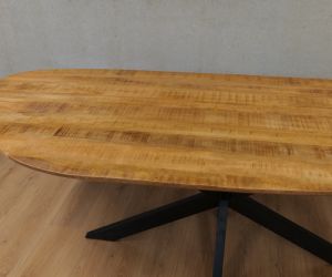 Eettafel organisch 3